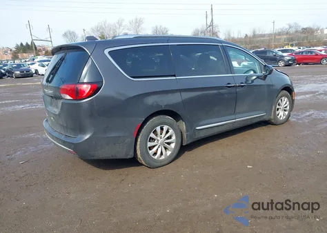 2019 Chrysler Pacifica Touring L z USA, uszkodzony, nr VIN 2C4RC1BG3KR675669